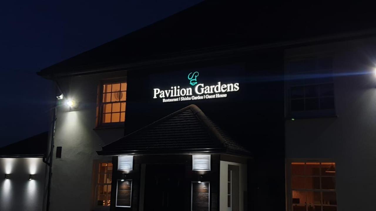 Pavillion Gardens Hotel Taplow Exterior foto