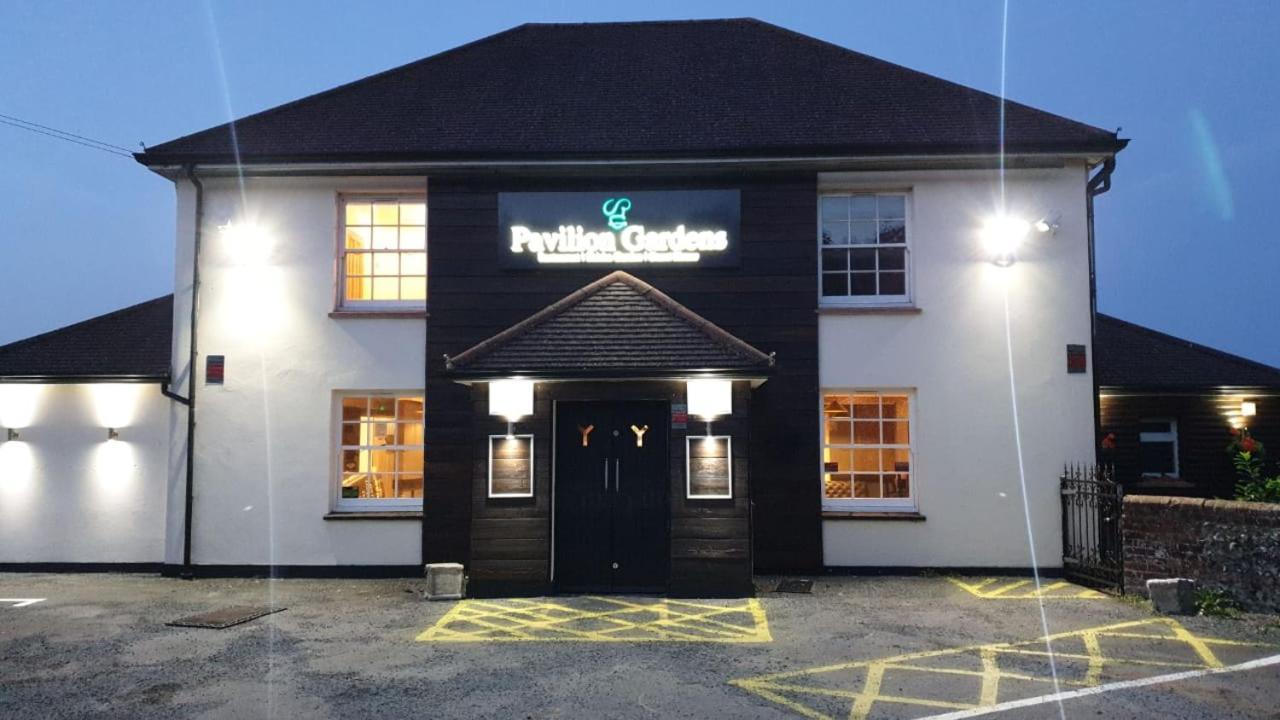 Pavillion Gardens Hotel Taplow Exterior foto